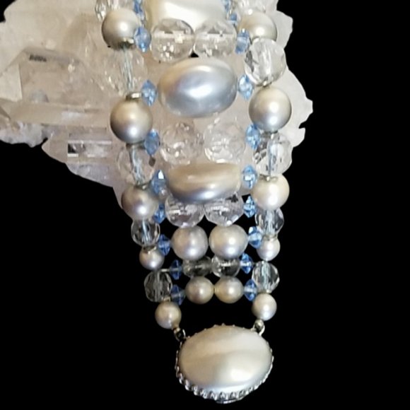 Vintage Alice Caviness Wide Crystal and Pearl Bracelet - Picture 3 of 6